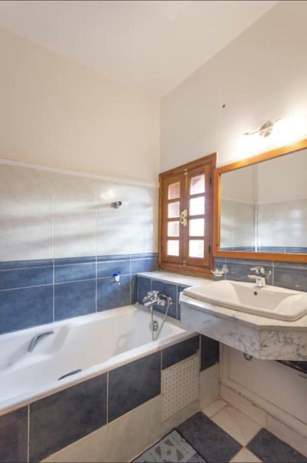 Villa Yasmina Piscine & Tennis Dans La Palmeraie *